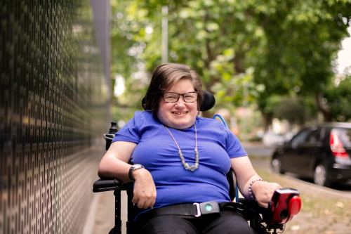 An image of Liz outside.