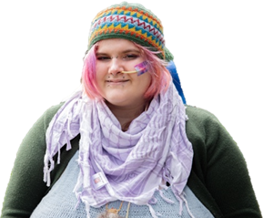 Profile picture of Fay in a colourful knitted beanie 